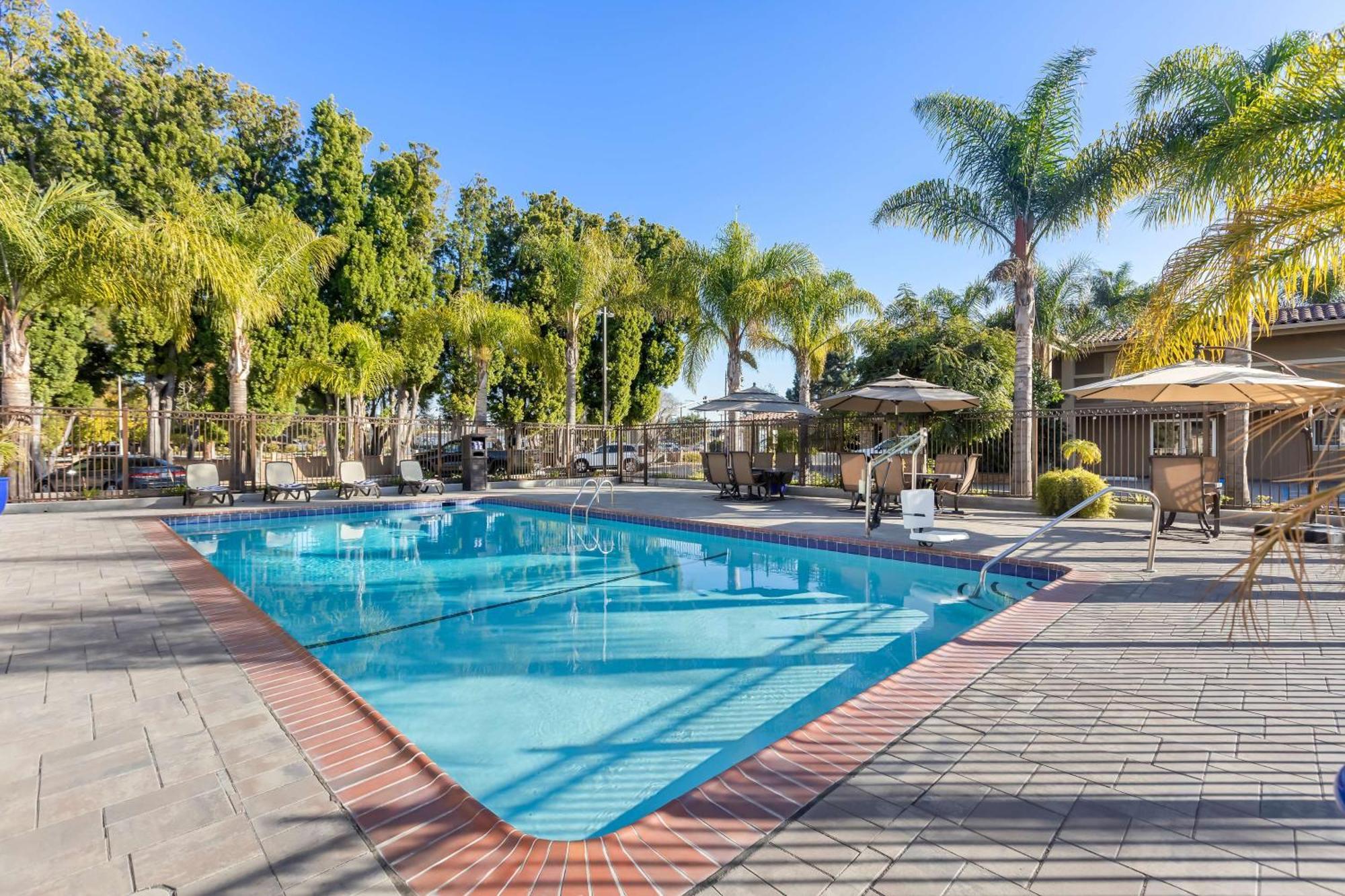 Best Western University Inn Santa Clara Exterior photo